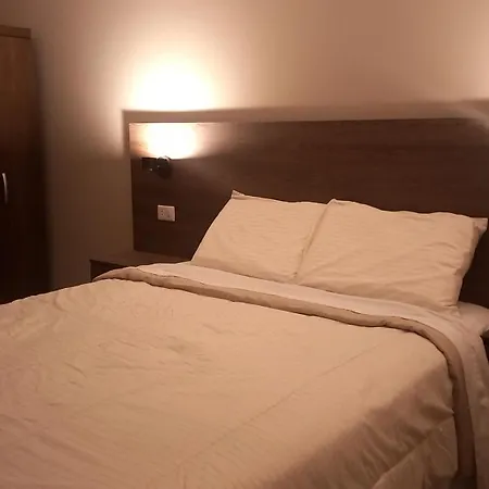 Apartamento Acogedor A Unos Pasos De La Upao Trujillo Exterior photo