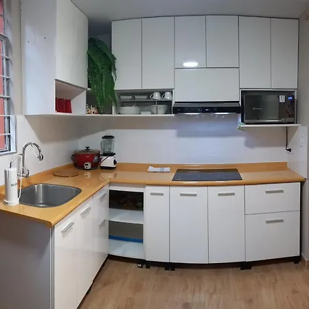 Apartamento Acogedor A Unos Pasos De La Upao Trujillo Exterior photo